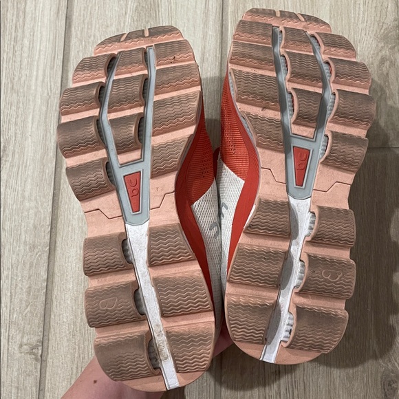 On Running Women’s CloudSurfer Running Shoes Rust/Rose Sz 7.5 - Picture 6 of 7